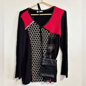 🎉4/30$🎉 Patchwork Long-Sleeve Top with Matching Pouch 🟥⬛